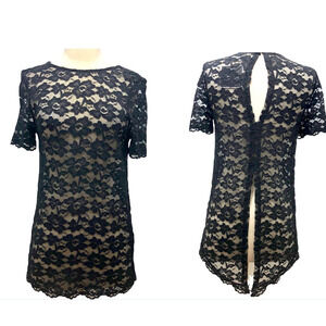 The Perfext Lela Sheer Floral Lace Top Keyhole Slit Back Black Medium NWT